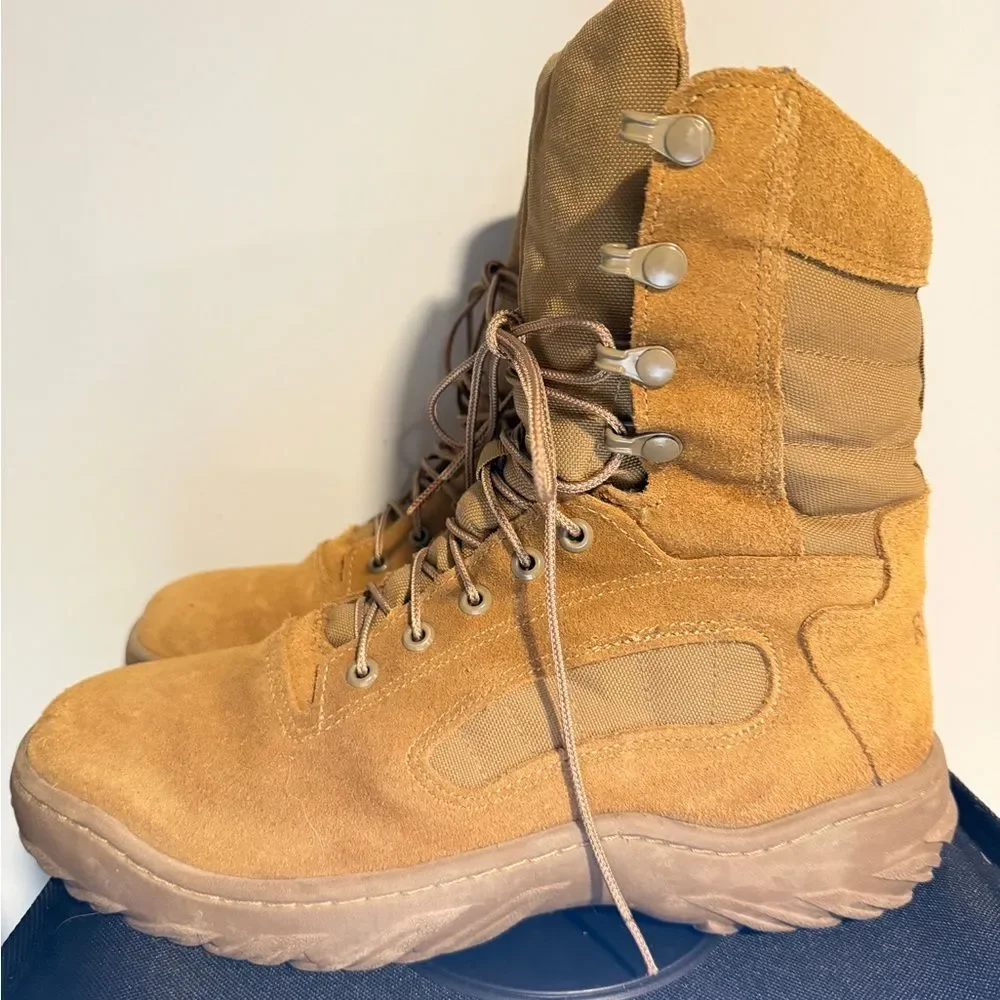 Barely Worn, Size 10.5 Men's REEBOK Tactical Fusion‎ Max 8